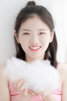 乌克兰大但人文艺术摄影师是谁